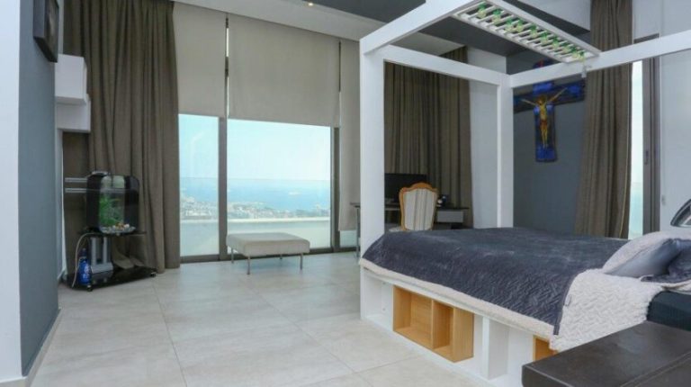 5 Bedroom Villa for Sale in Agios Tychonas, Limassol District