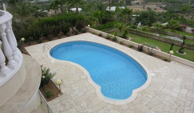 5 Bedroom Villa for Sale in Mesovounia, Limassol District