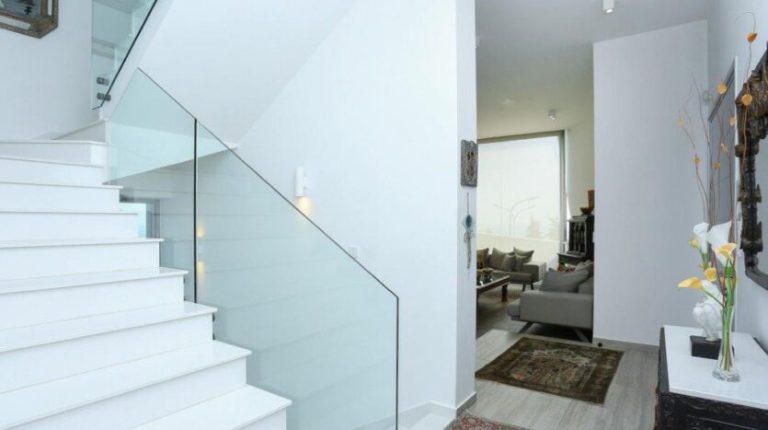 5 Bedroom Villa for Sale in Agios Tychonas, Limassol District