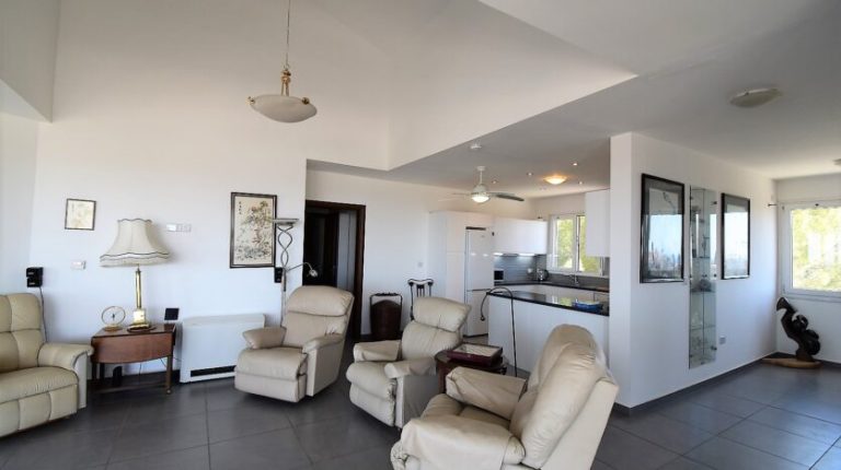 5 Bedroom Villa for Sale in Limassol District
