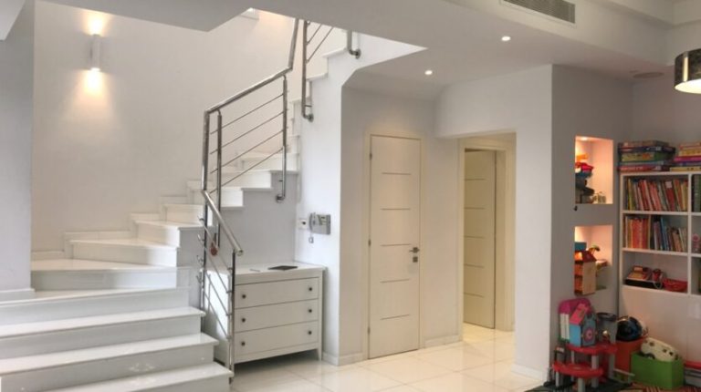 5 Bedroom Villa for Sale in Limassol District