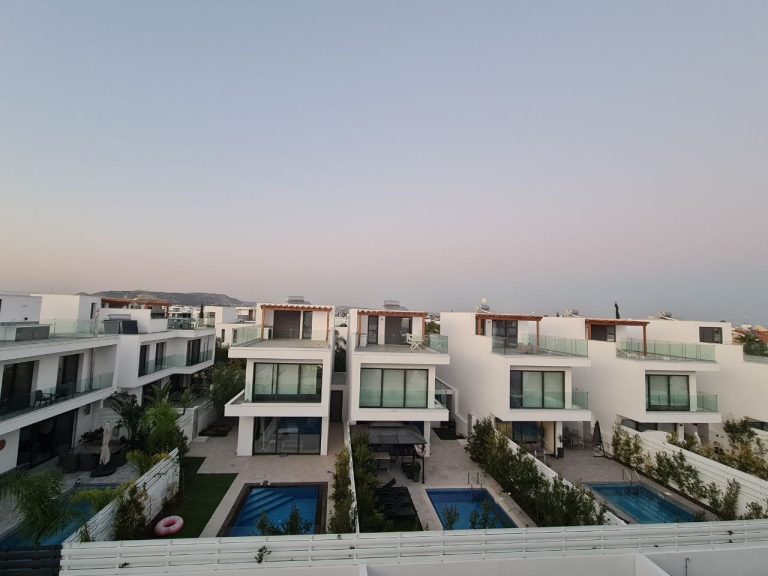 Mesoyios Park Residences