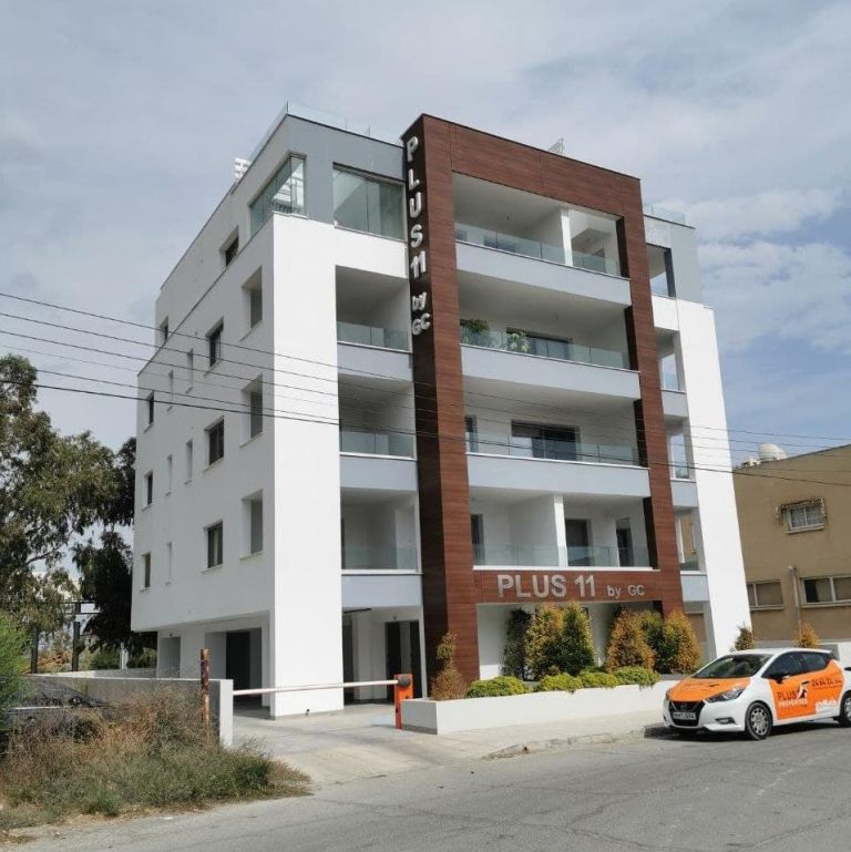 Plus 11 Residence