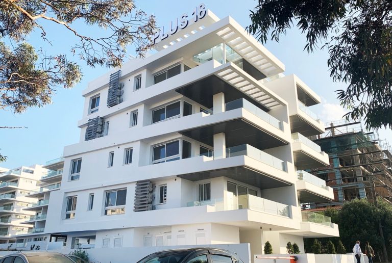 Plus 18 Mackenzie Gardens