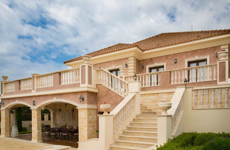 6+ Bedroom Villa for Sale in Aphrodite Hills, Paphos District