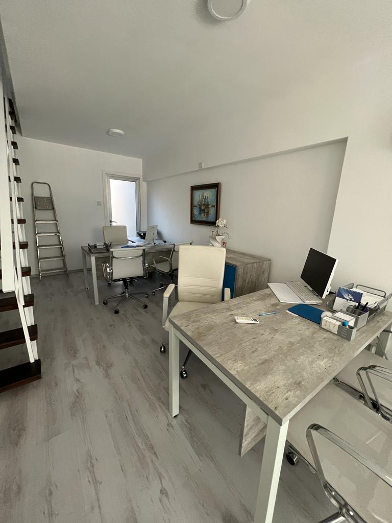 130m² Office for Rent in Larnaca – Finikoudes