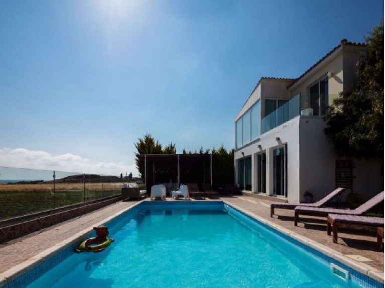 4 Bedroom Villa for Sale in Mandria, Paphos District