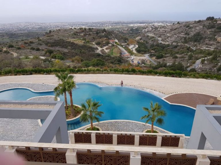 6+ Bedroom House for Sale in Mesa Chorio, Paphos District