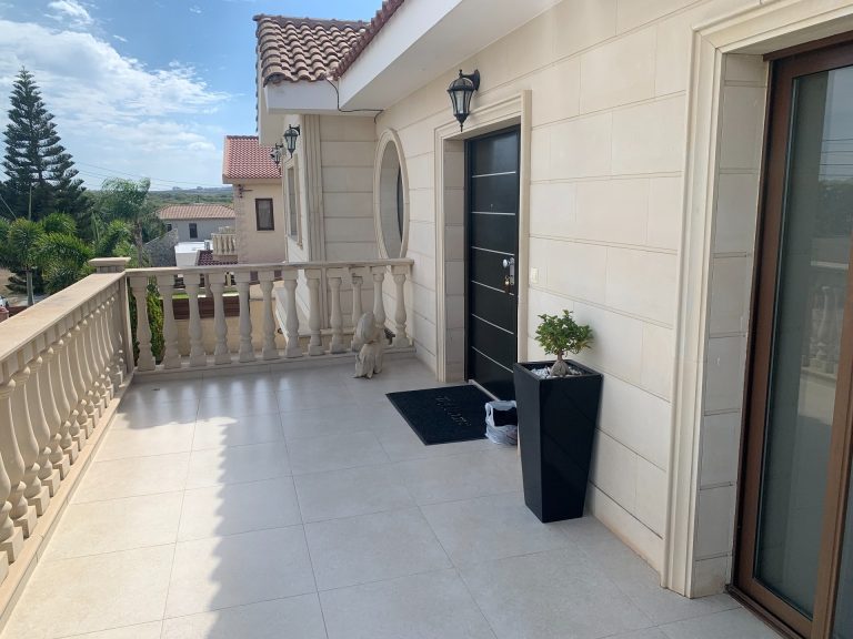 6+ Bedroom House for Sale in Akrotiri, Limassol District