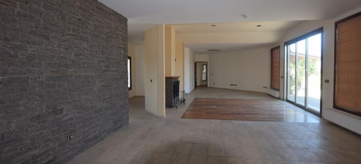 6+ Bedroom House for Sale in Palaiometocho, Nicosia District