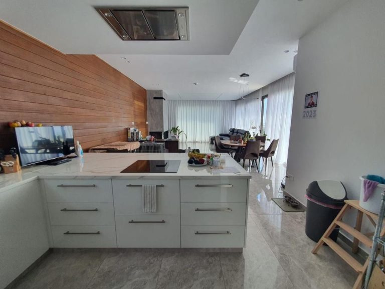 4 Bedroom House for Sale in Souni, Limassol District