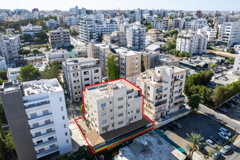 853m² Building for Sale in Agioi Omologites, Nicosia District
