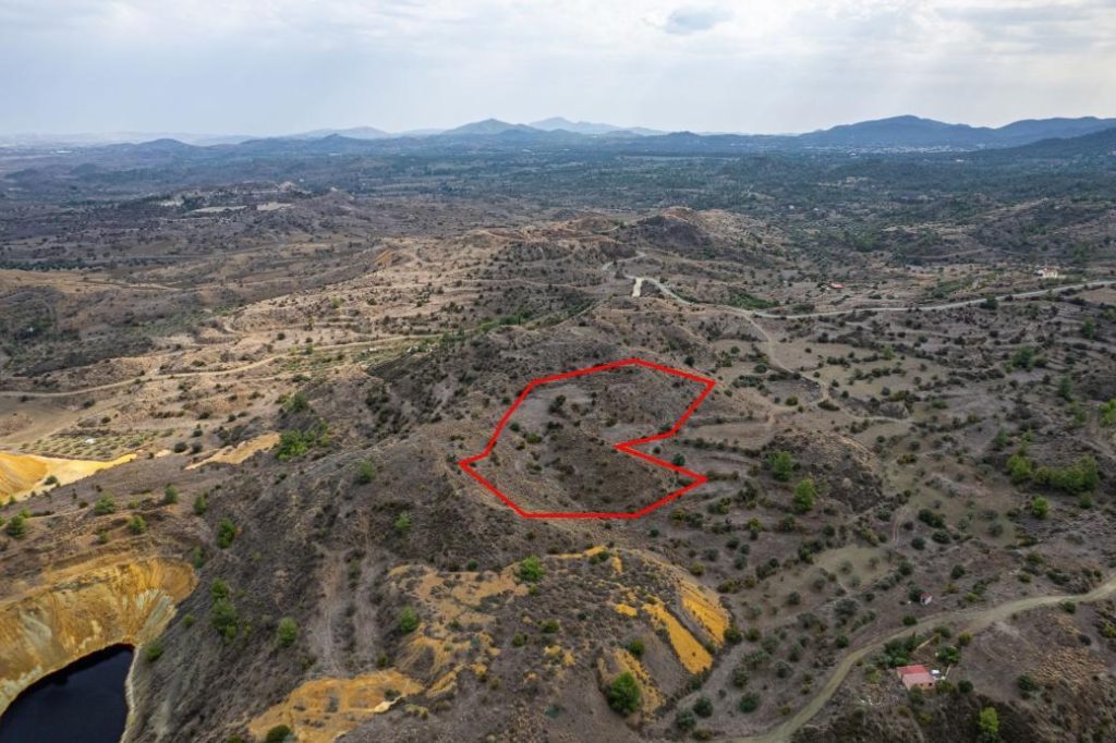 12,710m² Plot for Sale in Kapedes, Nicosia District