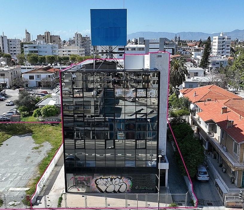 1565m² Building for Sale in Nicosia District