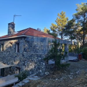 3 Bedroom House for Rent in Pano Platres, Limassol District