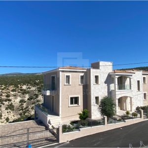 6+ Bedroom House for Sale in Peyia, Paphos District