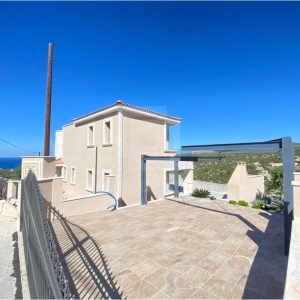 5 Bedroom House for Sale in Peyia, Paphos District