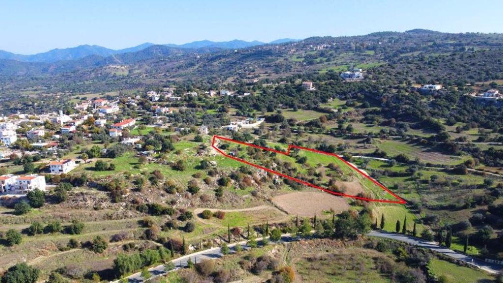 11,706m² Plot for Sale in Peristerona Pafou, Paphos District