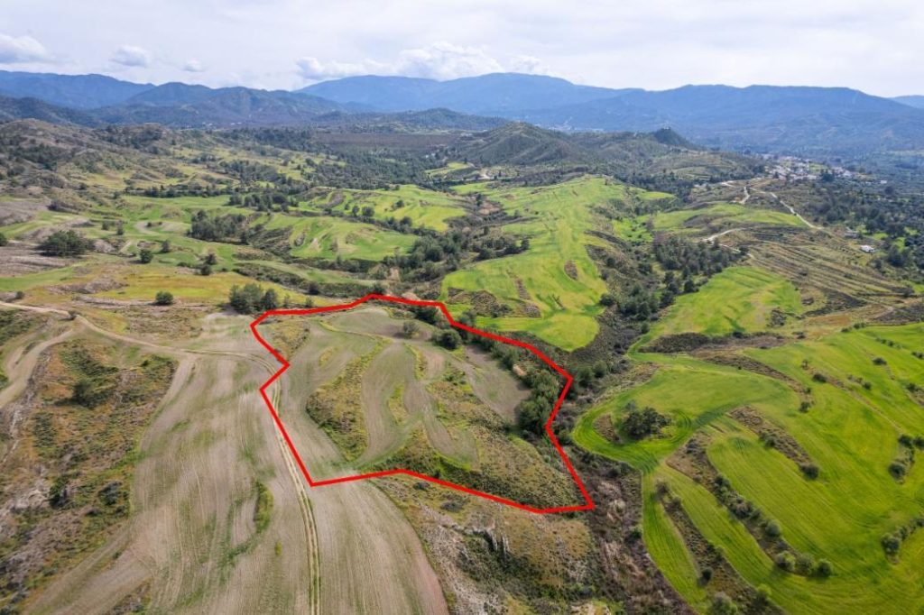 31,104m² Plot for Sale in Linou, Nicosia District