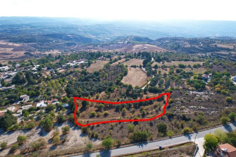 5,352m² Plot for Sale in Lasa, Paphos District
