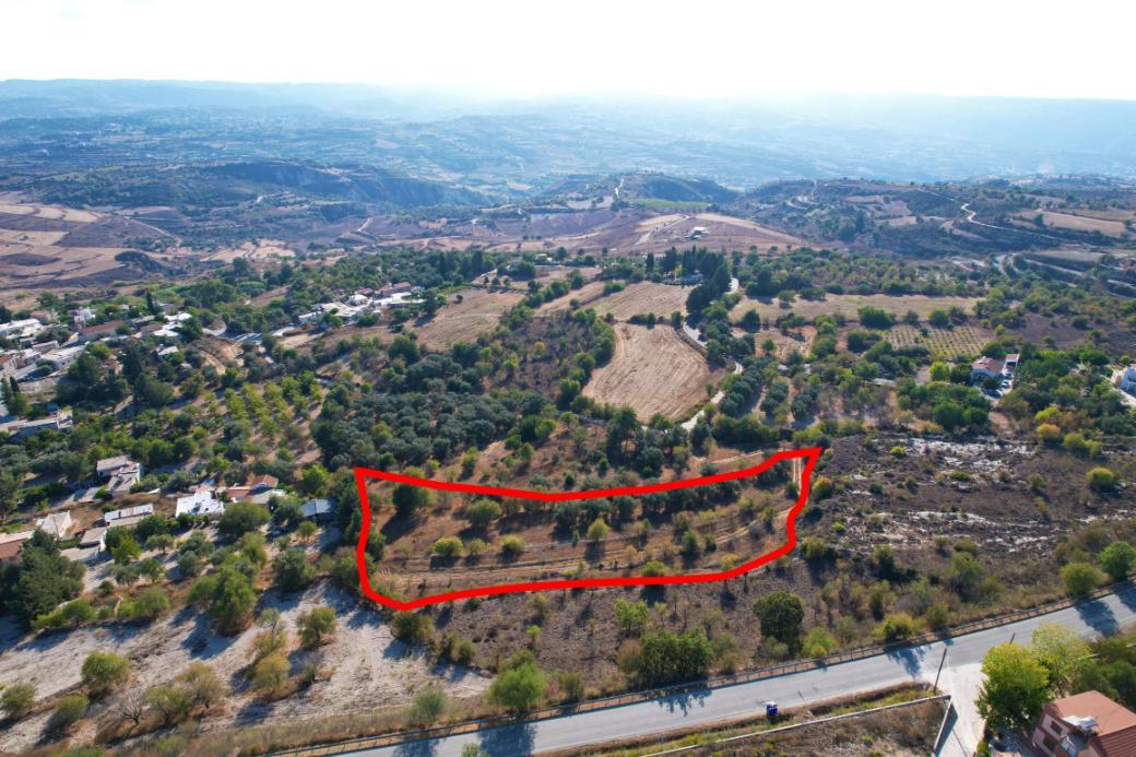 5,352m² Plot for Sale in Lasa, Paphos District