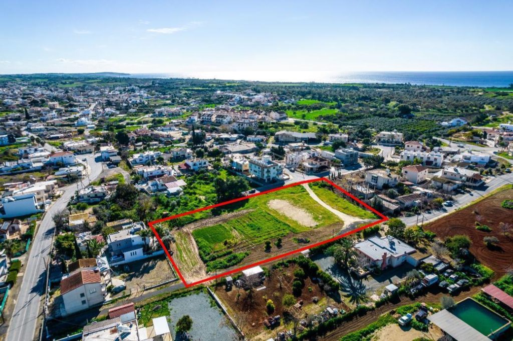 8,302m² Plot for Sale in Ormideia, Larnaca District
