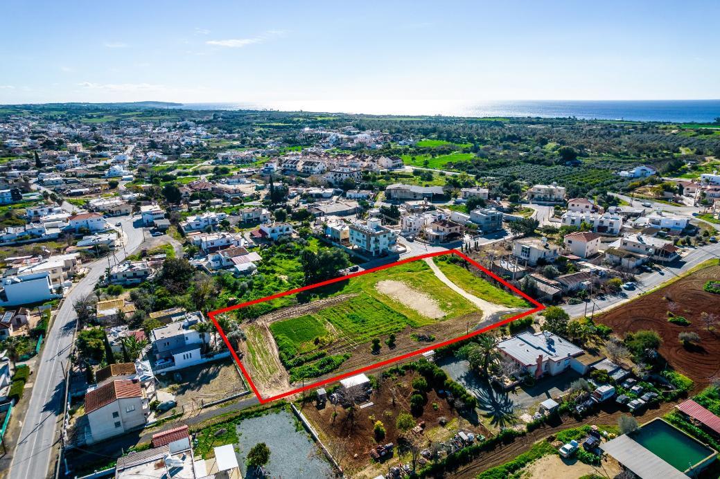 8,302m² Plot for Sale in Ormideia, Larnaca District