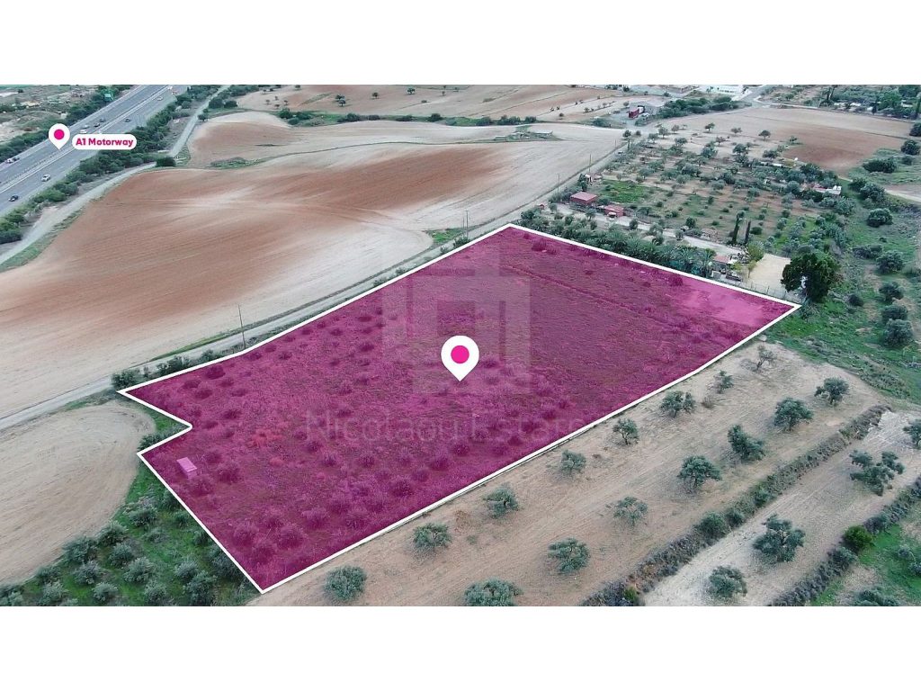 8,938m² Plot for Sale in Latsia, Nicosia District