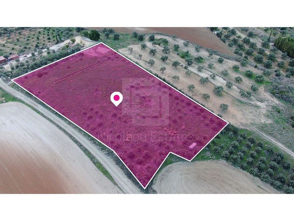 8,938m² Plot for Sale in Latsia, Nicosia District