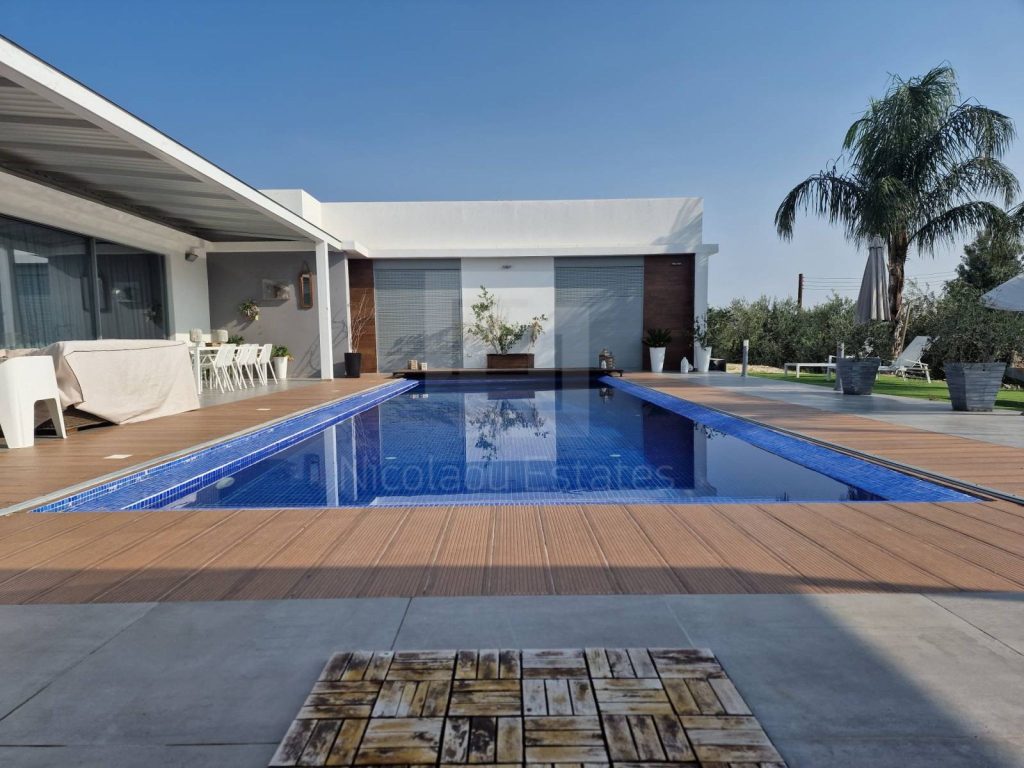 5 Bedroom House for Sale in Nicosia District