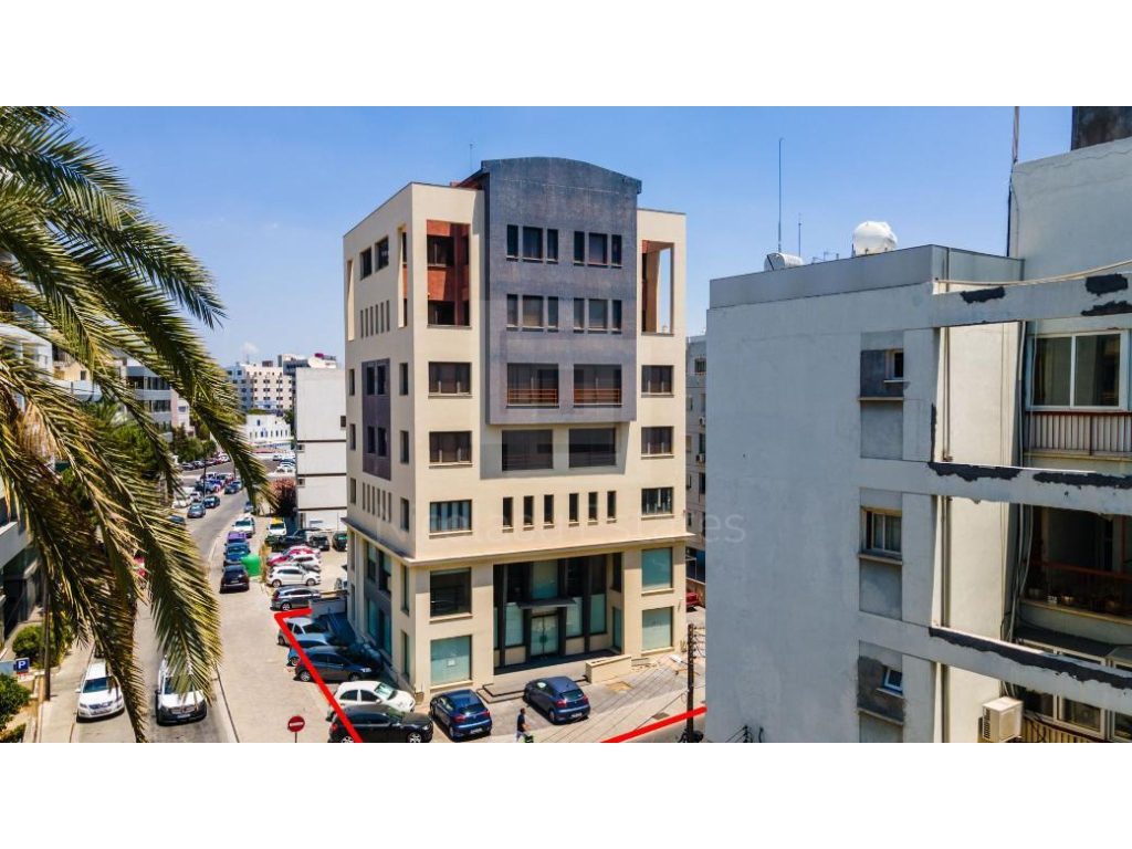 1060m² Building for Sale in Nicosia District