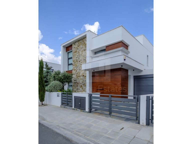 4 Bedroom House for Sale in Dromolaxia, Larnaca District