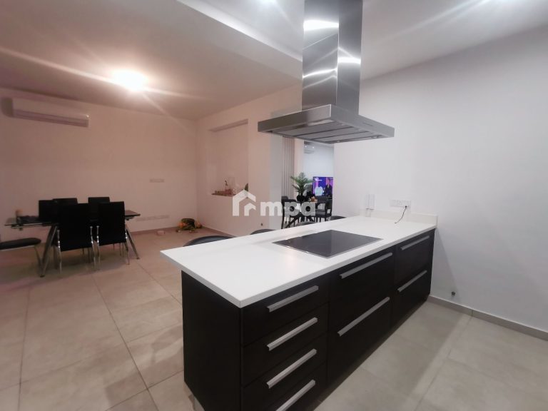 4 Bedroom House for Sale in Kallepeia, Nicosia District
