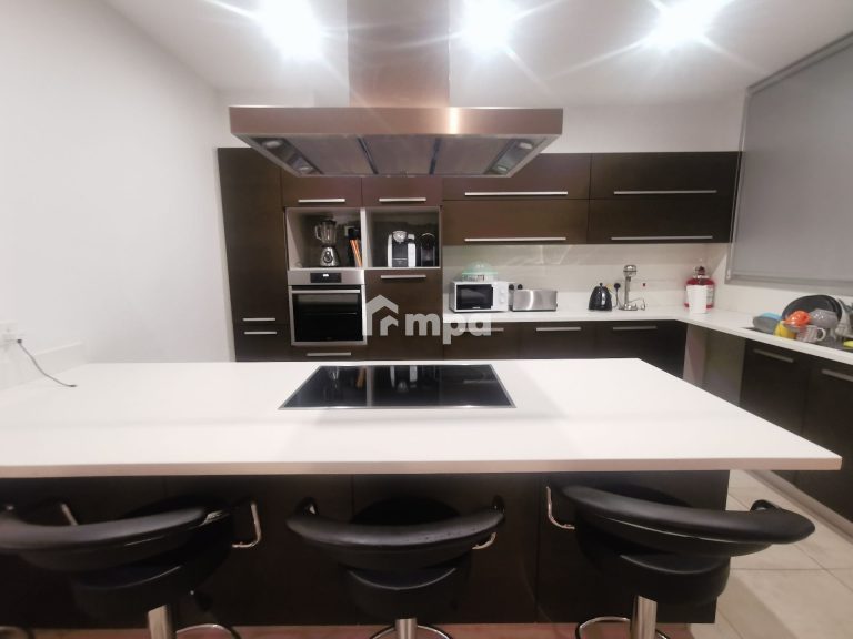 4 Bedroom House for Sale in Kallepeia, Nicosia District