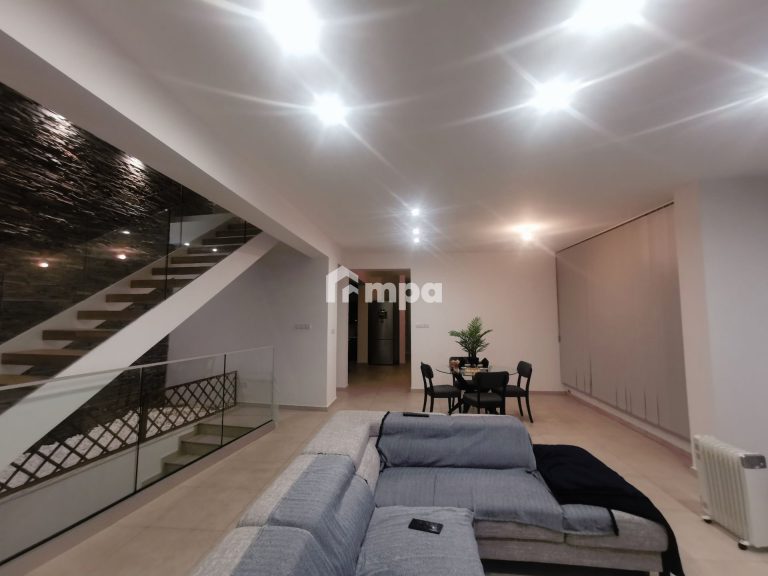4 Bedroom House for Sale in Kallepeia, Nicosia District