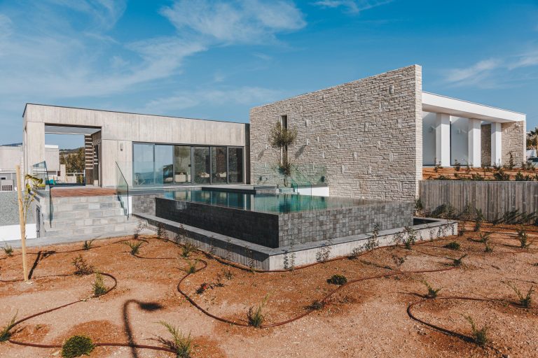 4 Bedroom House for Sale in Peyia, Paphos District