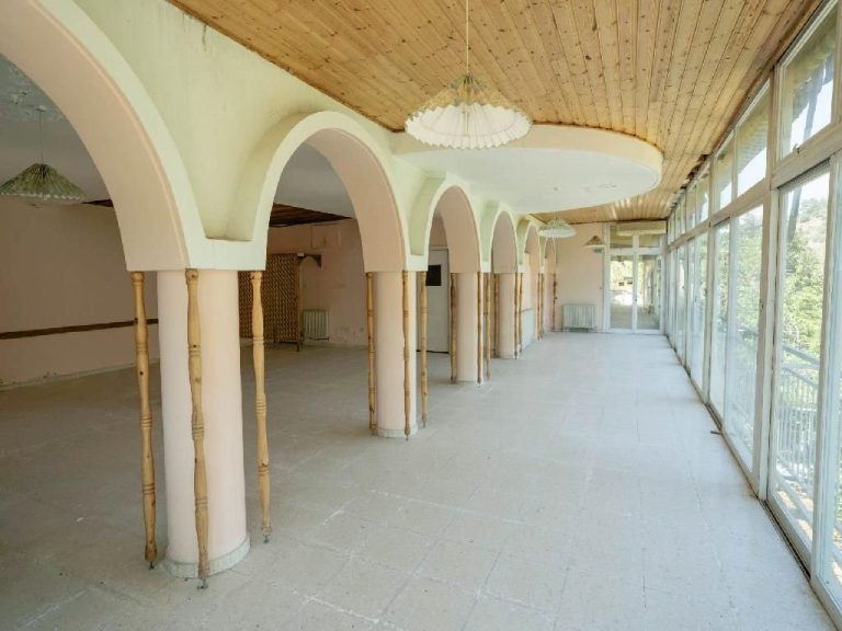 500m² Building for Sale in Agios Epifanios Oreinis, Nicosia District