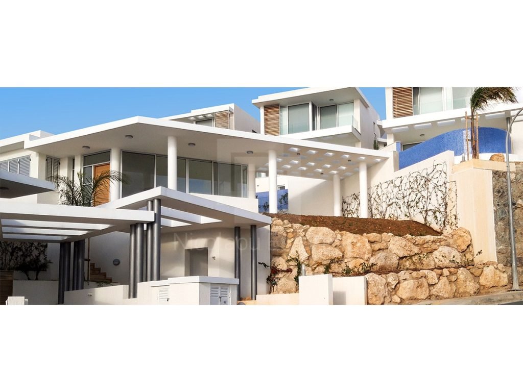 4 Bedroom House for Sale in Chlorakas, Paphos District