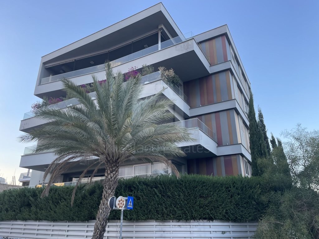 4 Bedroom Apartment for Sale in Nicosia District