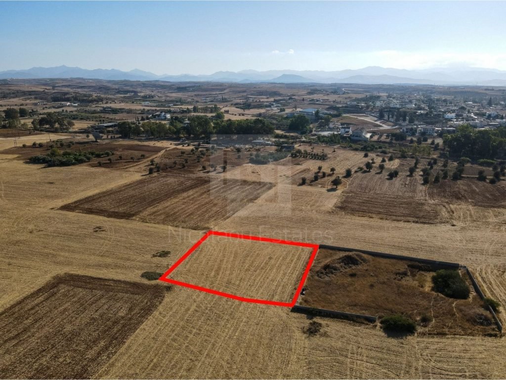 1,703m² Plot for Sale in Palaiometocho, Nicosia District