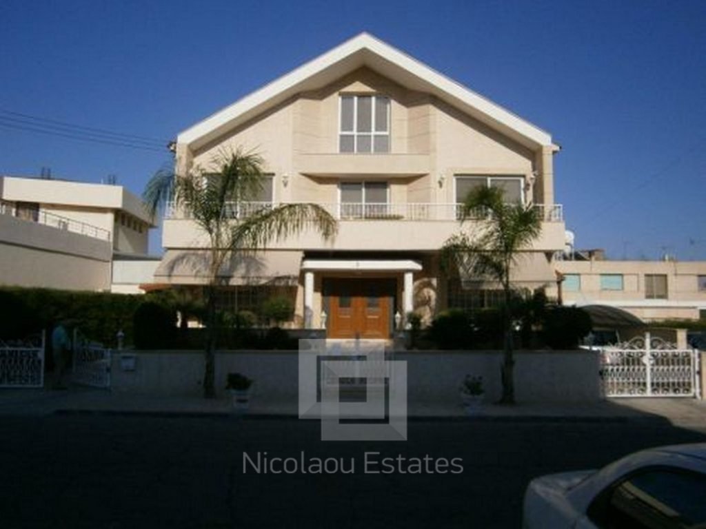 6+ Bedroom House for Sale in Limassol District