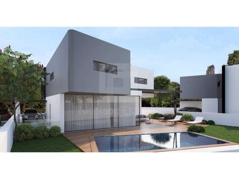 4 Bedroom House for Sale in Strovolos, Nicosia District