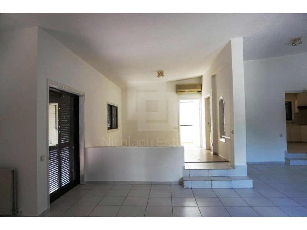 3 Bedroom House for Sale in Strovolos, Nicosia District