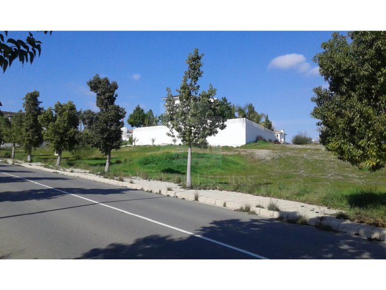 642m² Plot for Sale in Kallepeia, Nicosia District