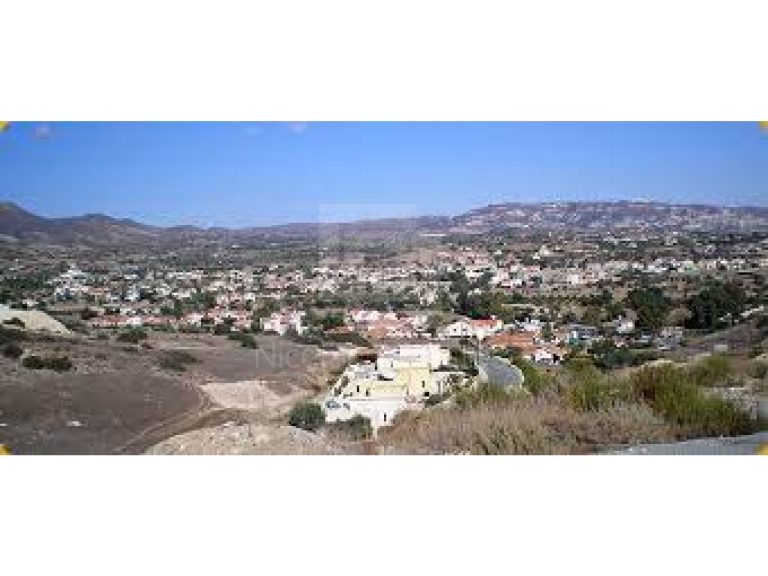 2,400m² Plot for Sale in Pyrgos Lemesou, Limassol District