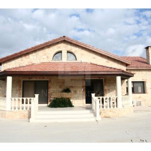 5 Bedroom House for Sale in Parekklisia, Limassol District