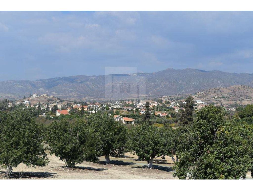 3,200m² Plot for Sale in Pyrgos Lemesou, Limassol District