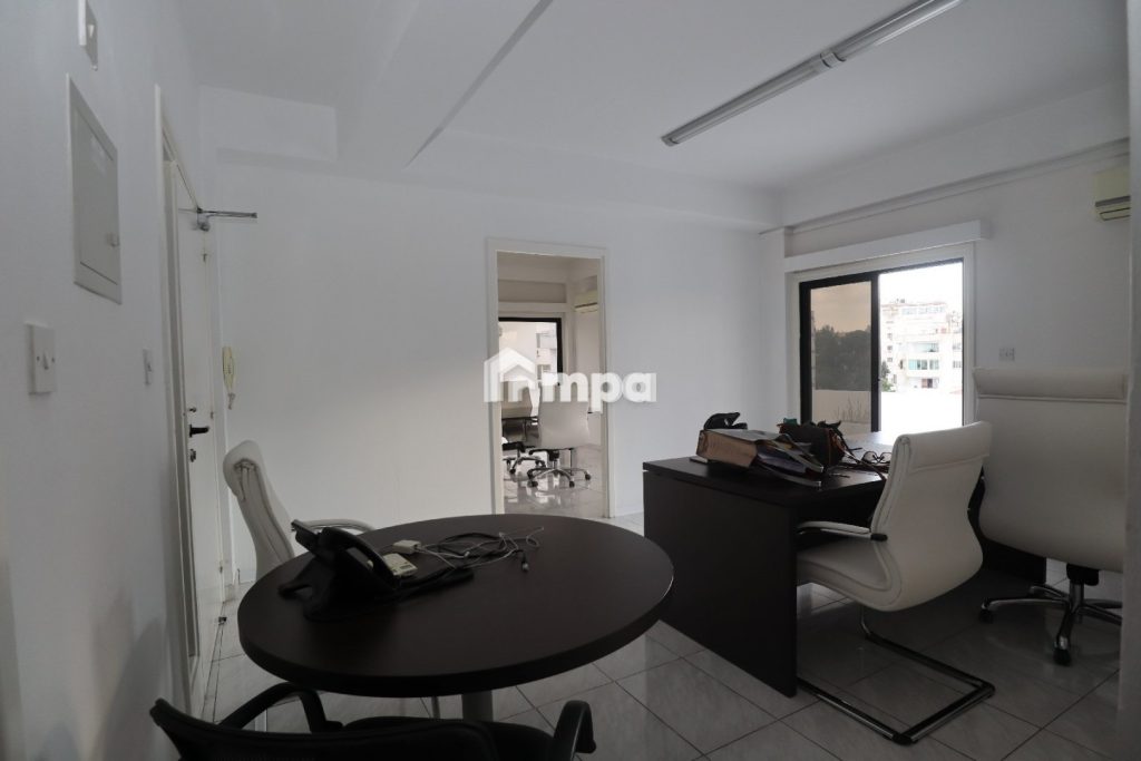 20m² Office for Rent in Agioi Omologites, Nicosia District
