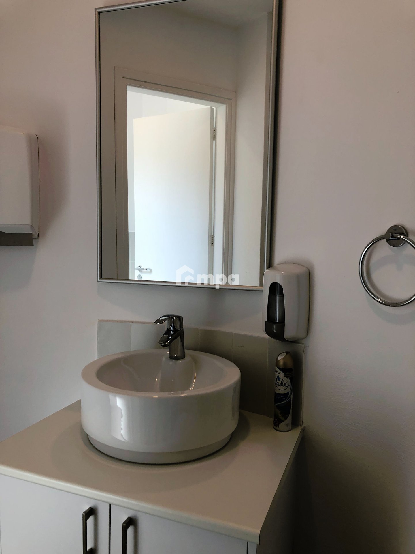 1008m² Building for Sale in Strovolos, Nicosia District