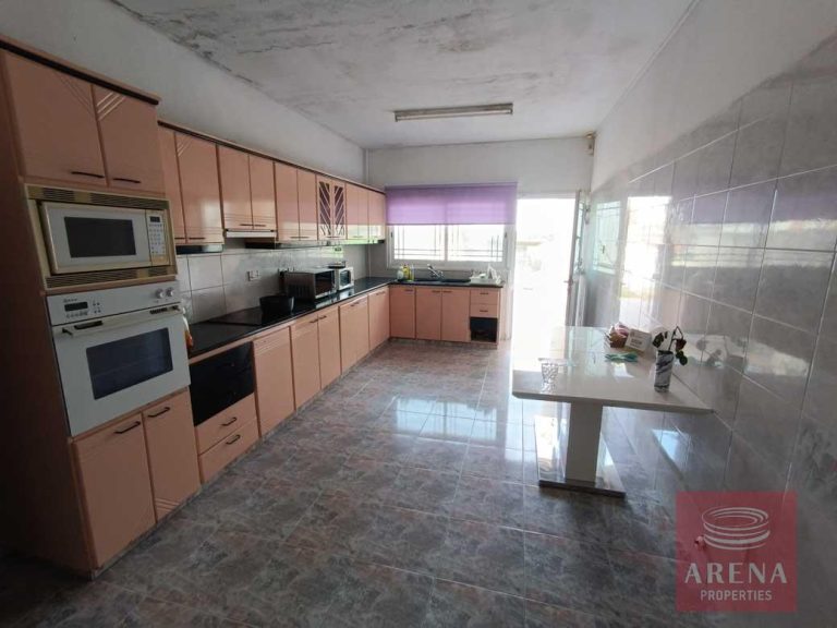 3 Bedroom House for Sale in Kalo Chorio Lemesou, Larnaca District